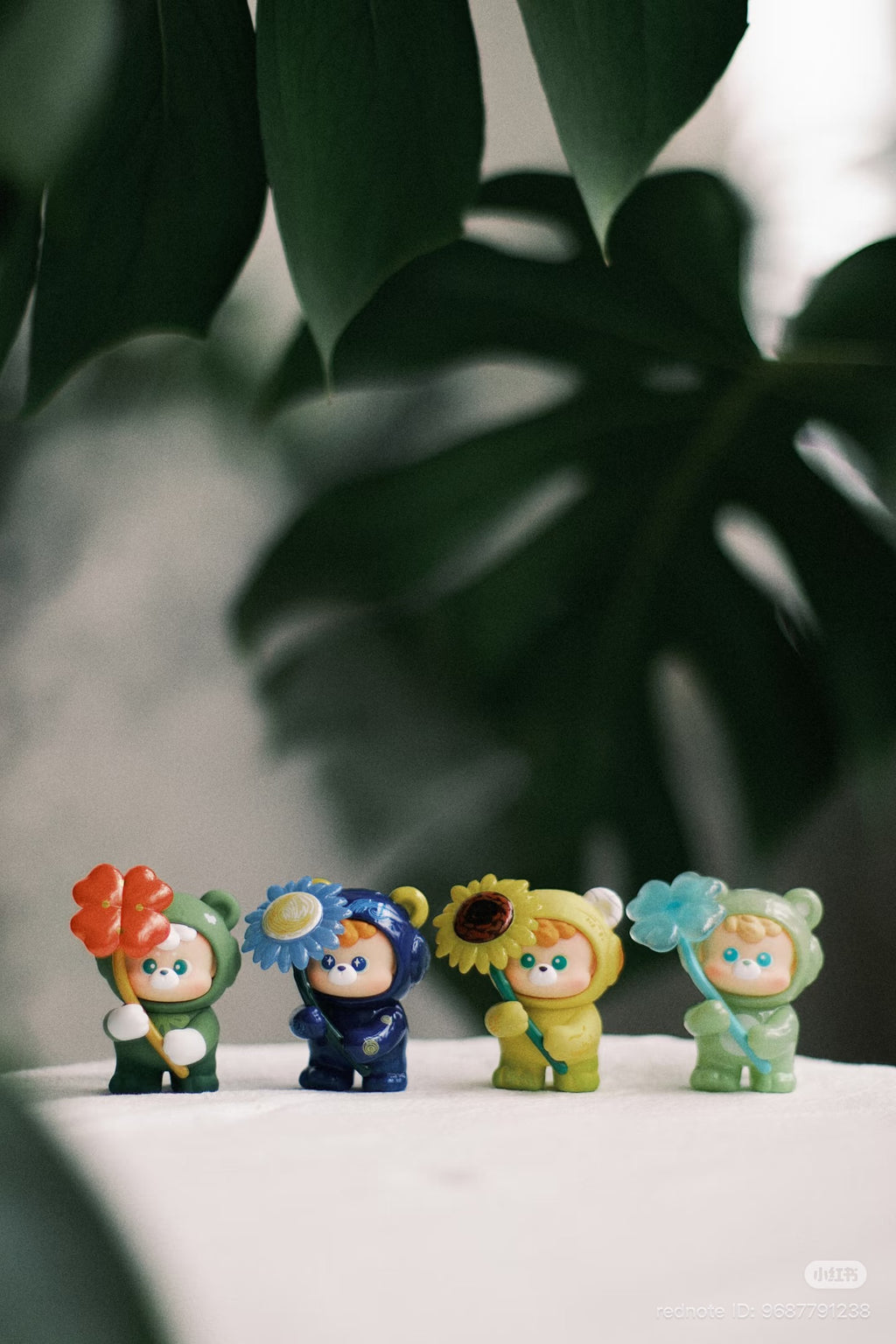 Diudiu Bear Flower World